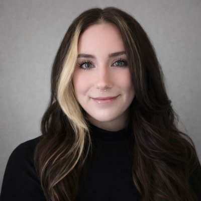Holly Weber headshot